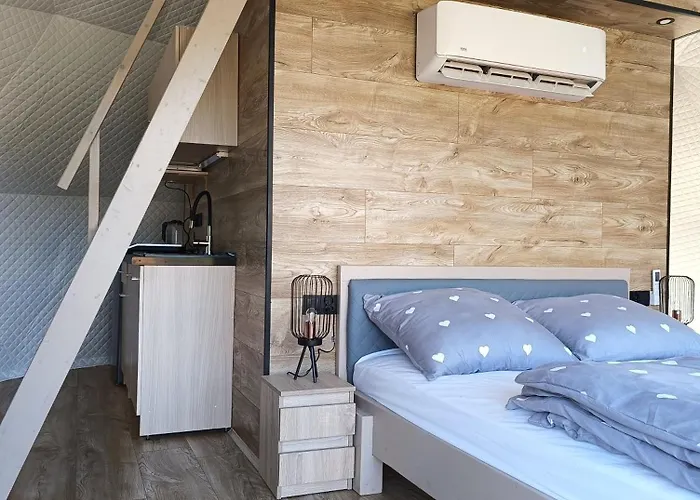 Luxusní stan Mb Glamp Międzybrodzie Bialskie